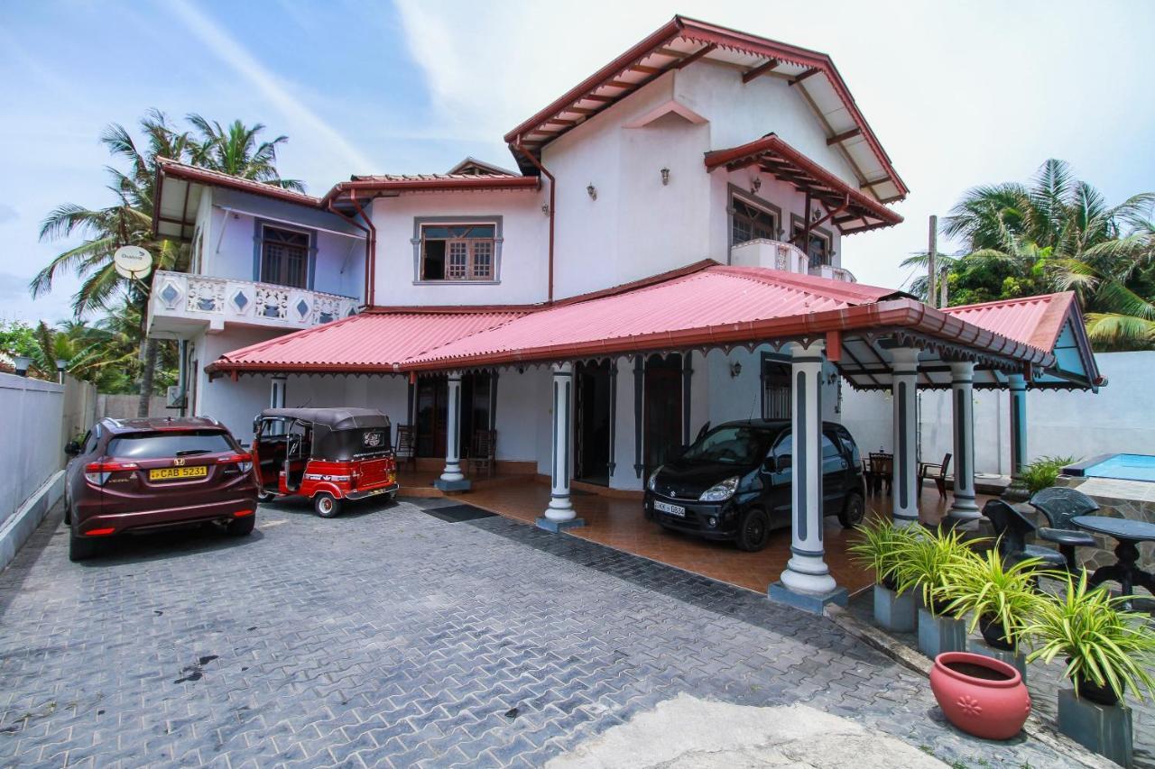 Hotel By The C Uswetakeiyawa Exterior foto